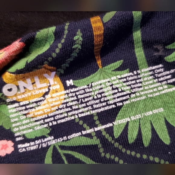 ☆ 3/35$ | OLD NAVY | NWOT Set of 2 Brami Tops in size Medium - Picture 4 of 7